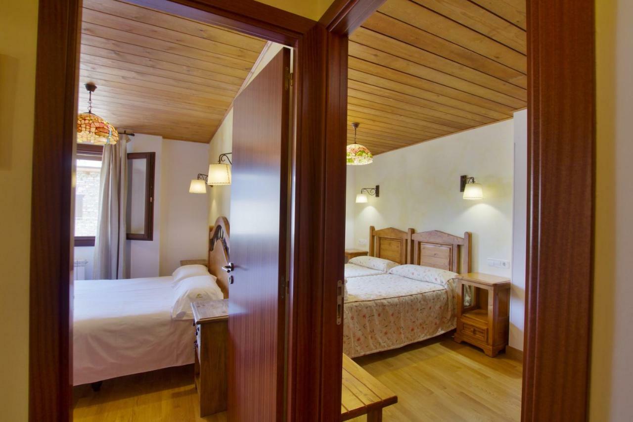 Apartaments La Peguera II Barruera Luaran gambar